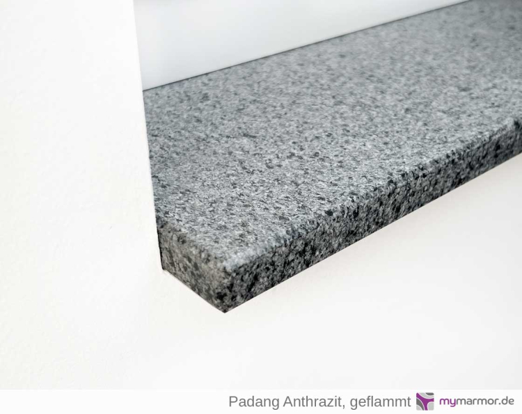 Kantenansicht Padang Anthrazit, geflammt